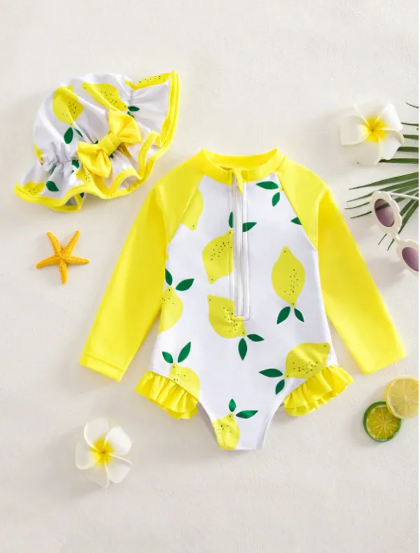 Girls' swimsuit with cap